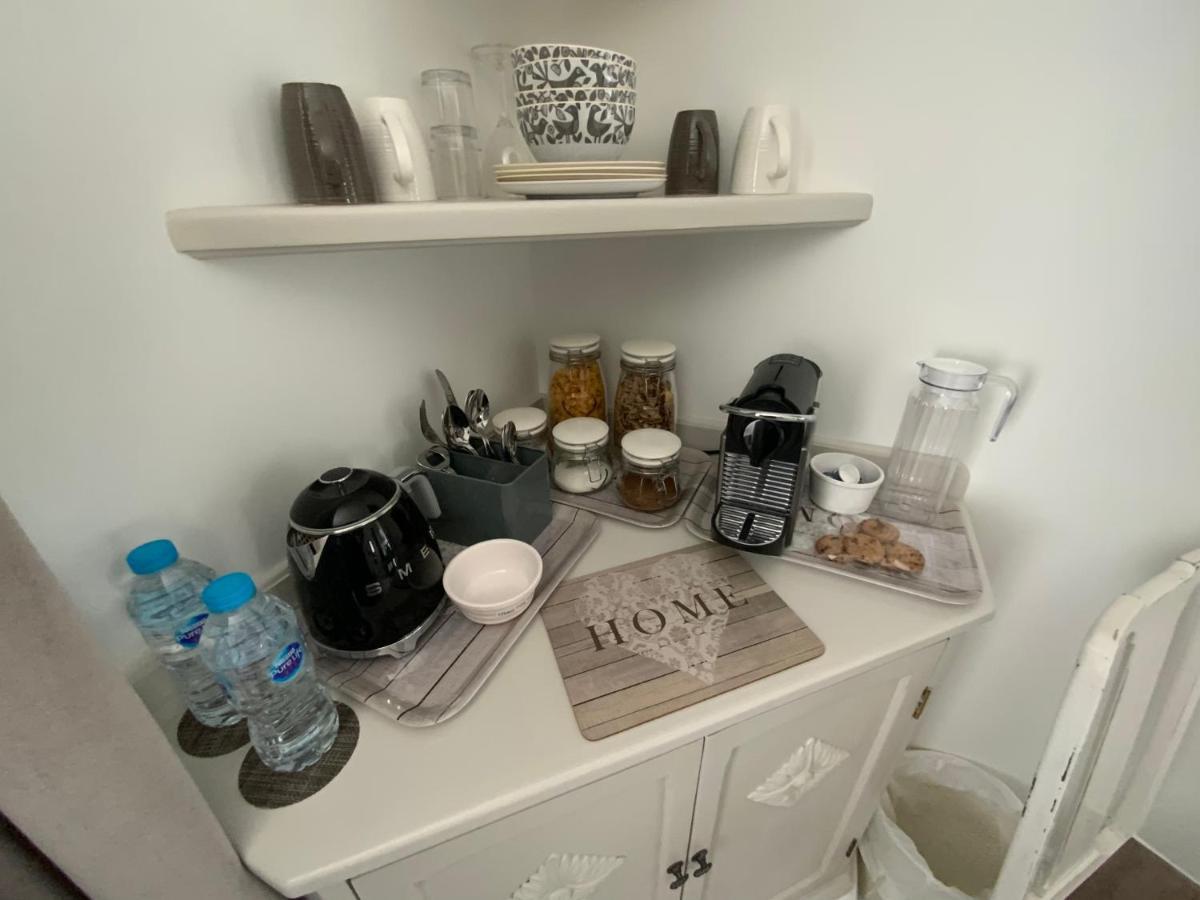 The Knightwood Oak A Luxury King Size En-Suite Space - Lymington New Forest With Totally Private Entrance - Key Box Entry - Free Parking & Private Outdoor Seating Area - Town ,Shops , Pubs & Solent Way Walking Distance & Complimentary Breakfast Items Extérieur photo